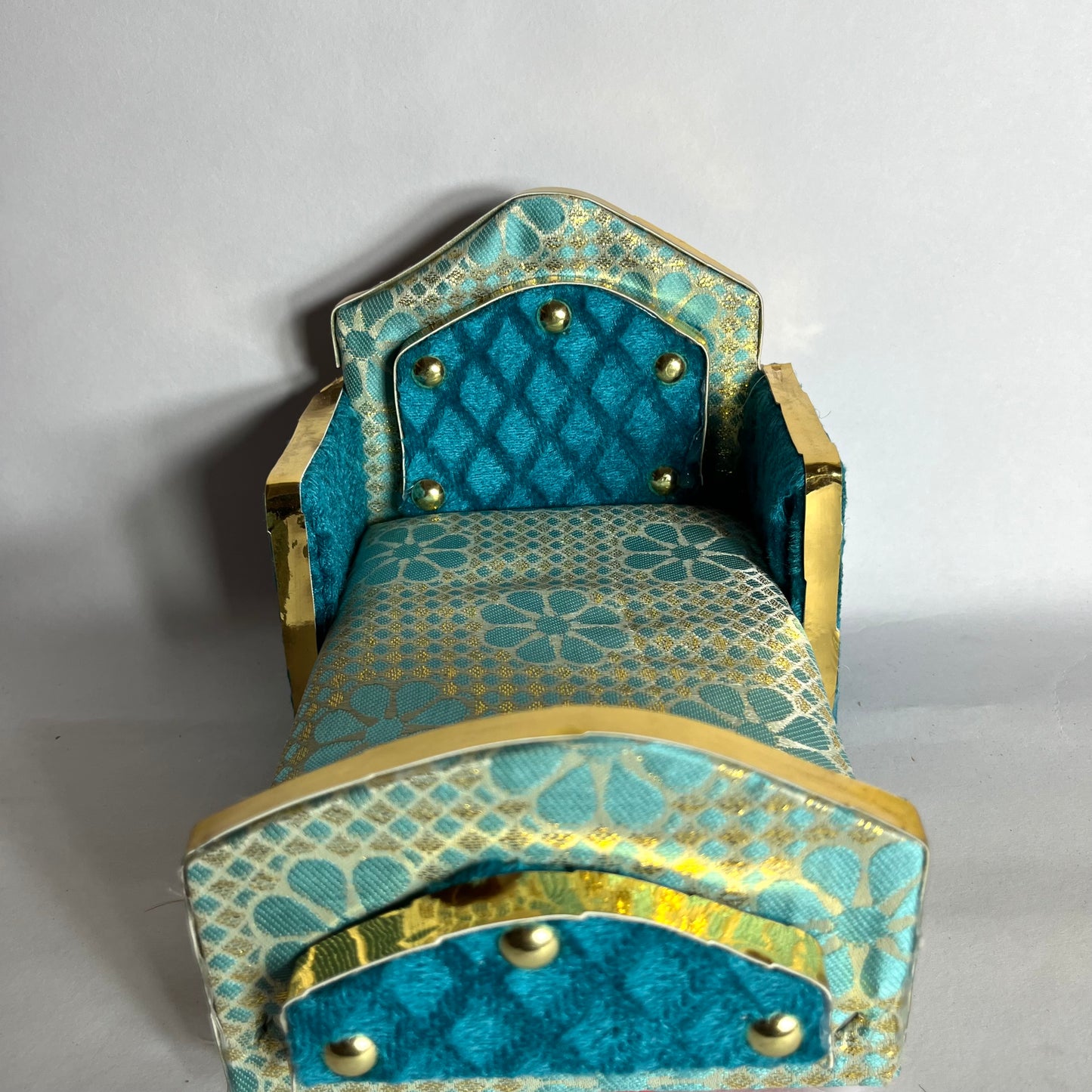 Traditional Thakur Ji Bed Set