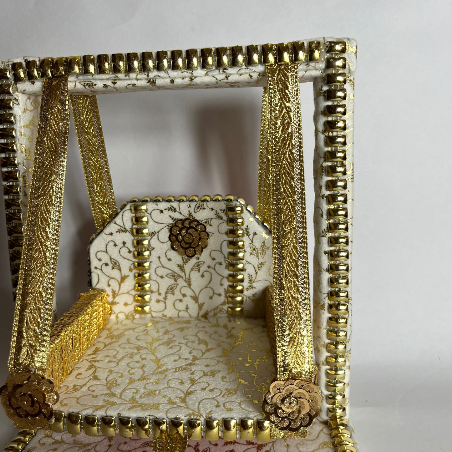 Thakur Ji Golden Stone Jhula