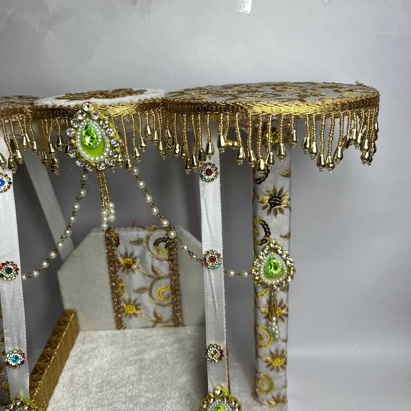 White Traditional Thakur Ji Jhula